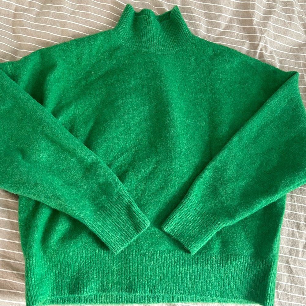 Zara Bright Green Turtleneck Sweater